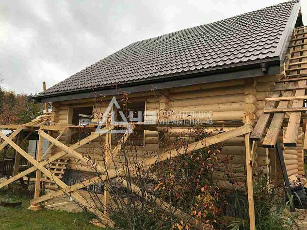 Building from rounded logs in Kazan
