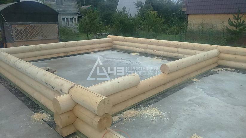 Building from rounded logs in Kazan