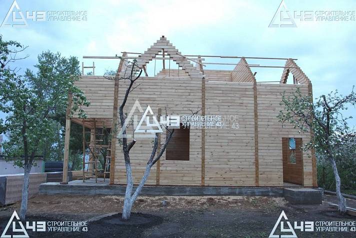 House on the shore in Ulyanovsk
