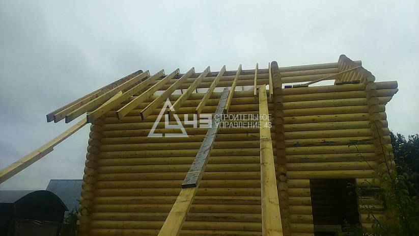 Building from rounded logs in Kazan