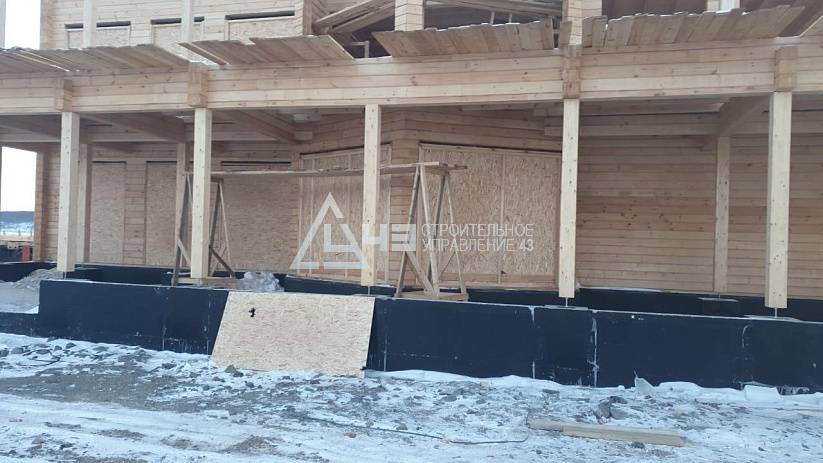 Construction of the third floor begins